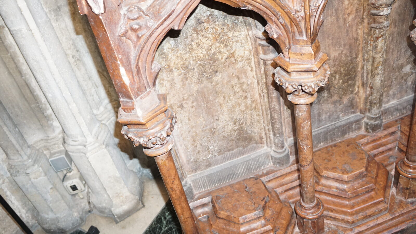 Fragment: Nordöstliche Arkatur · Rechte: Archiv der Dombauhütte St.Stephan
