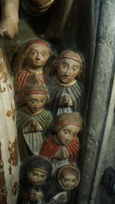 Schutzmantelmadonna/Rechte Seite /Kinder · Rechte: Archiv der DBH