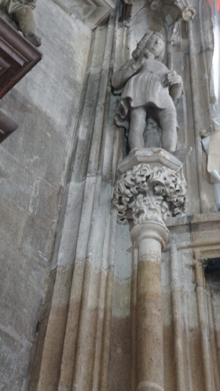 Statue von Hl.Rudolf /Franz Erler/ auf Konsole · Rechte: Archiv der Dombauhütte St.Stephan