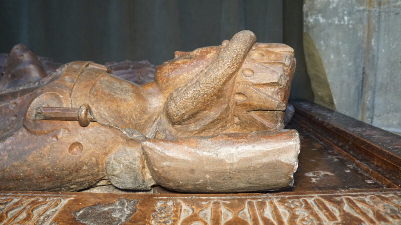 Fragment: Nördliche Liegefigur ("gisant") Katharina Kopf · Rechte: Archiv der Dombauhütte St.Stephan